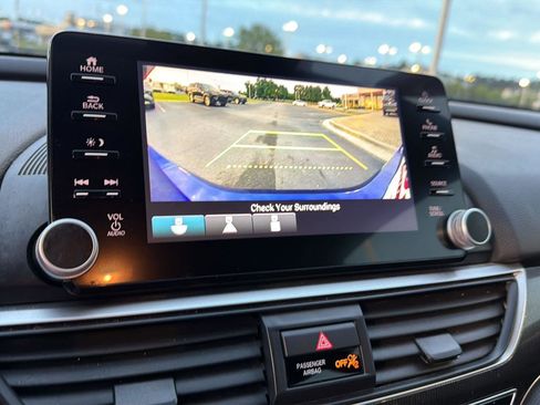 Used 2022 Honda Accord Sport image 24