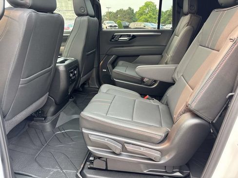 New 2026 Chevrolet Suburban RST AWD/4WD image 7