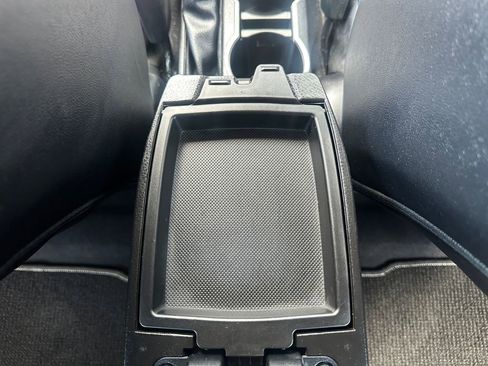 Used 2017 Toyota Corolla SE w/ SE Premium Package image 29