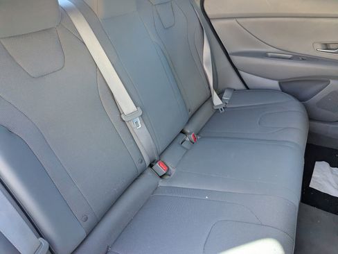 Used 2021 Hyundai Elantra SE image 10