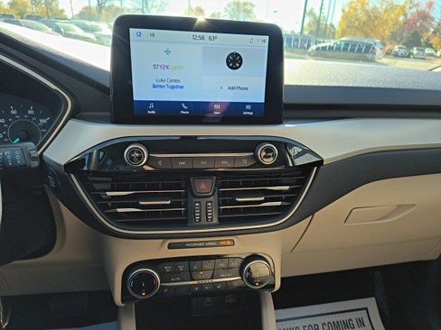 Used 2022 Ford Escape SEL image 21