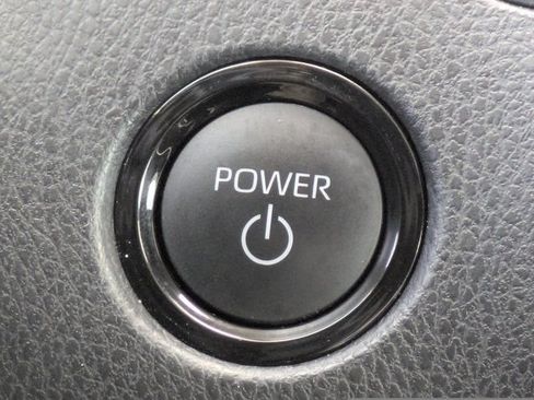 Used 2025 Toyota Camry SE FWD image 28