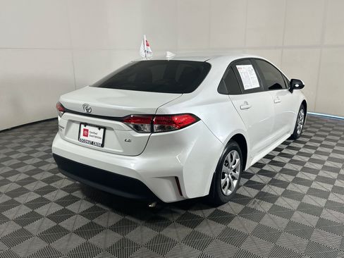 Used 2025 Toyota Corolla LE FWD image 3