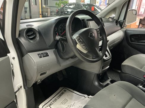 Used 2021 Nissan NV200 SV w/ Back Door Glass Package image 13