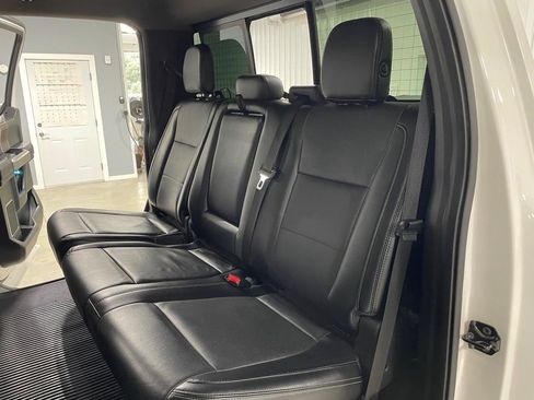 Used 2015 Ford F150 Lariat w/ Equipment Group 502A Luxury AWD/4WD image 13