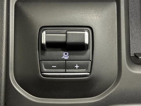 Used 2025 GMC Sierra 2500 Denali w/ Technology Package image 29