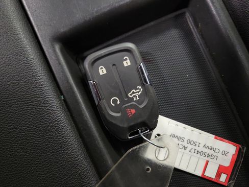 Used 2020 Chevrolet Silverado 1500 LT w/ Texas Edition image 16