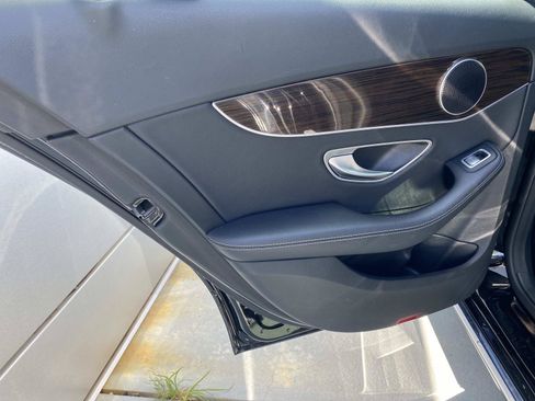 Used 2018 Mercedes-Benz C 300 Sedan image 12