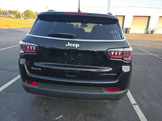 Used 2023 Jeep Compass Limited w/ Sun and Sound Group AWD/4WD image 7