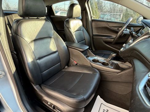 Used 2017 Chevrolet Malibu LT w/ Leather Package image 16