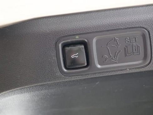 Used 2023 Ford Expedition Platinum AWD/4WD image 40