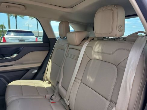 Used 2020 Lincoln Corsair Reserve w/ Elements Package FWD image 9