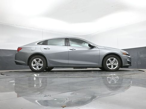 Used 2024 Chevrolet Malibu LS image 38