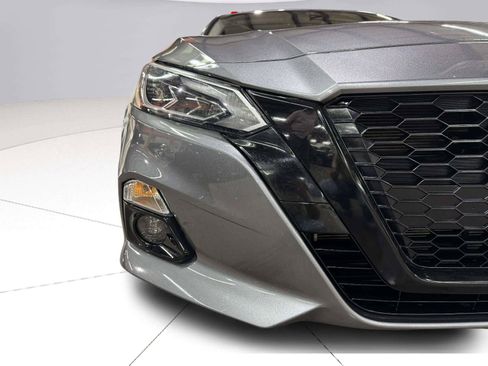 Used 2022 Nissan Altima 2.5 SR w/ Midnight Edition Package FWD image 10