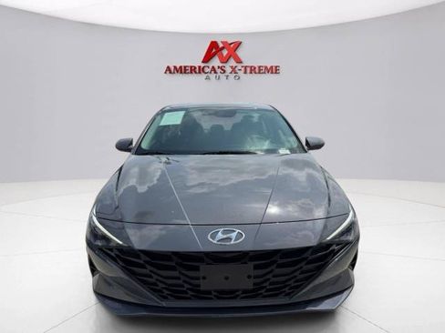 Used 2023 Hyundai Elantra SEL FWD image 9