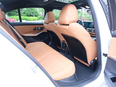 Used 2024 BMW 330i Sedan image 24