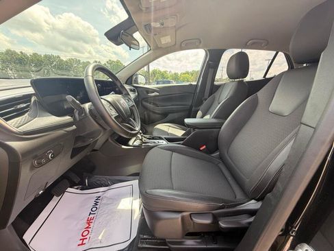 Used 2025 Buick Encore GX Preferred AWD/4WD image 11