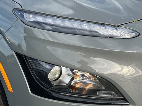 Certified 2022 Hyundai Kona SEL w/ Convenience Package image 42