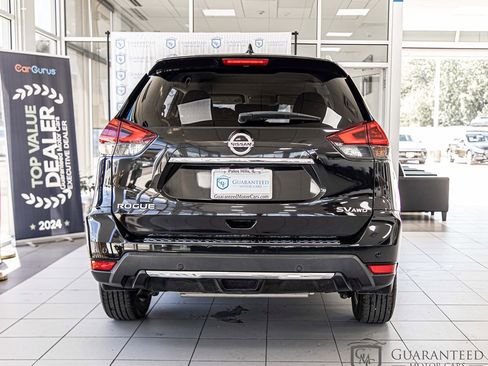Used 2020 Nissan Rogue SV AWD/4WD image 14