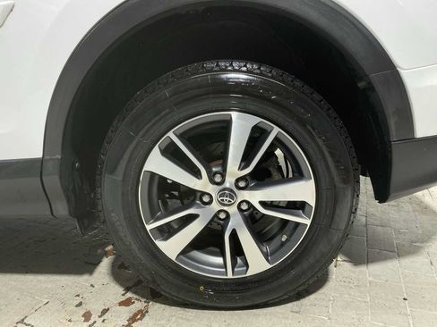 Used 2018 Toyota RAV4 XLE w/ Plus Extra Value Package AWD/4WD image 8