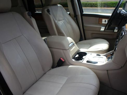 Used 2016 Land Rover LR4 HSE image 36