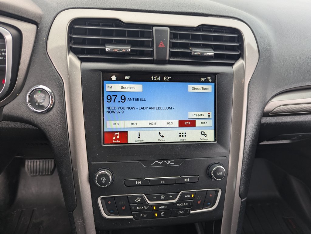 Used 2019 Ford Fusion SE AWD/4WD image 15