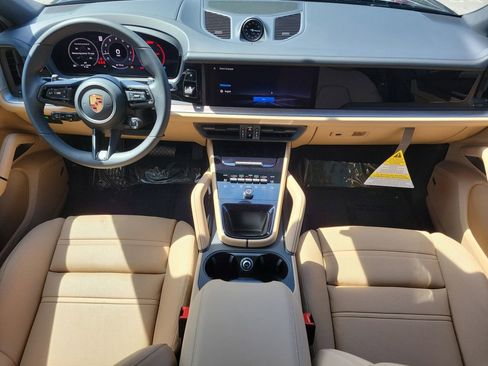 New 2026 Porsche Cayenne Base image 20