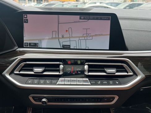 Used 2021 BMW X5 xDrive40i w/ M Sport Package image 16