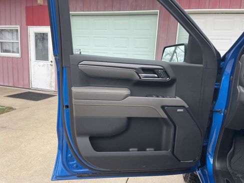 Used 2023 Chevrolet Silverado 1500 ZR2 w/ Technology Package image 12