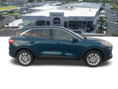 Used 2020 Ford Escape SE image 4