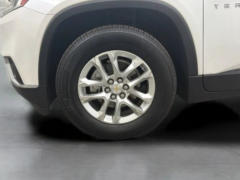 Used 2018 Chevrolet Traverse LT FWD image 29