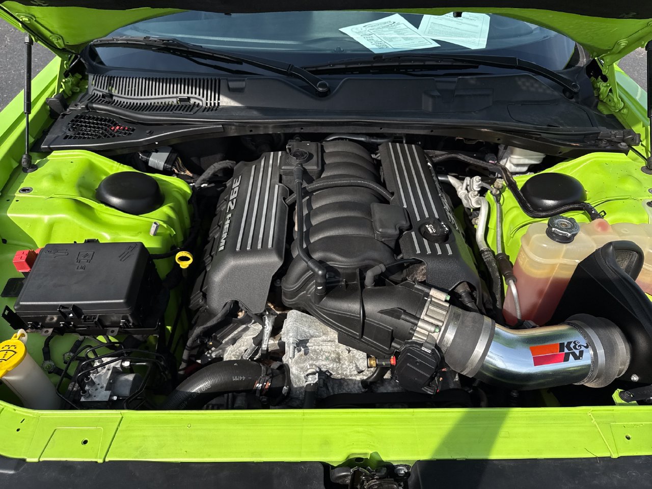 Used 2015 Dodge Challenger SRT RWD image 11