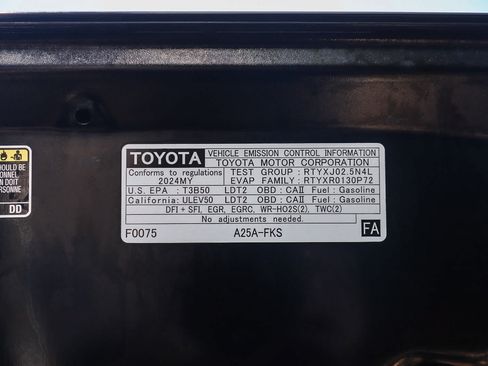 Used 2024 Toyota RAV4 Adventure AWD/4WD image 27