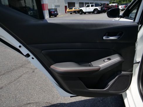 Used 2020 Nissan Altima 2.5 SR FWD image 24