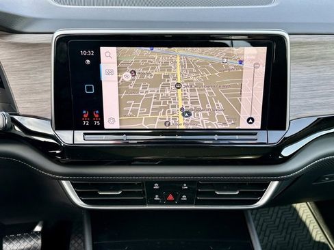 New 2026 Volkswagen Atlas SEL image 24