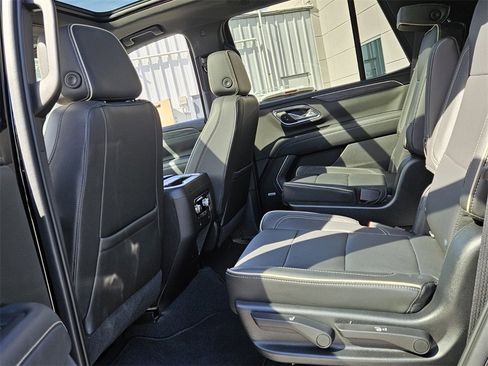 Certified 2021 GMC Yukon SLT w/ SLT Premium Package image 5