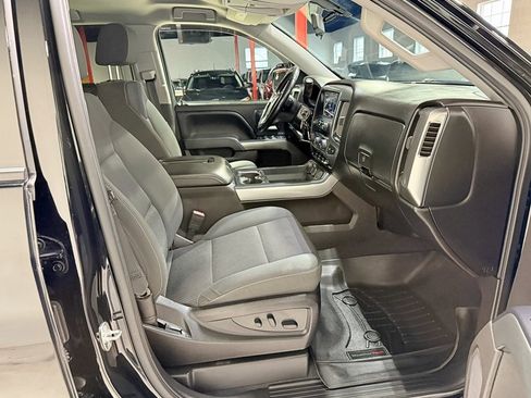 Used 2018 Chevrolet Silverado 1500 LT w/ All Star Edition image 39
