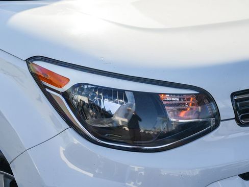 Used 2017 Kia Soul + FWD image 2