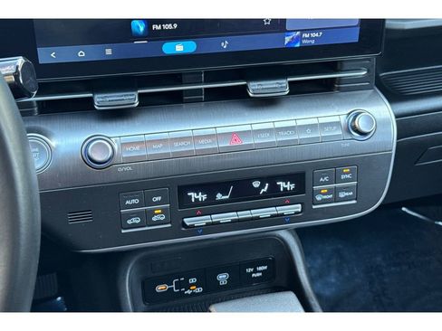 Used 2025 Hyundai Kona SEL image 22