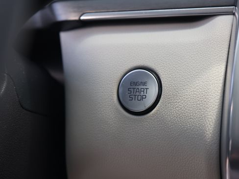 Used 2023 Kia Sorento SX Prestige w/ Panoramic Sunroof Package AWD/4WD image 9