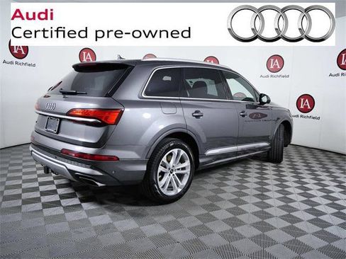 Used 2025 Audi Q7 2.0T Premium w/ Convenience Package image 8