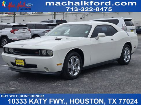 Used 2009 Dodge Challenger R/T RWD image 1