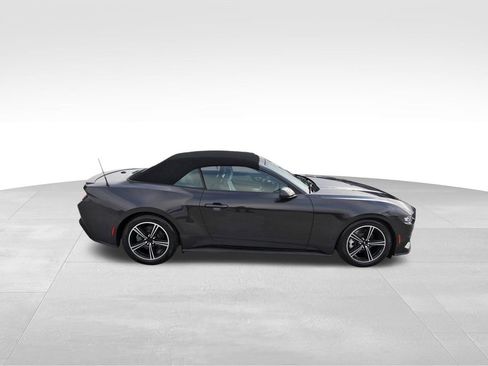 Used 2024 Ford Mustang Premium image 5