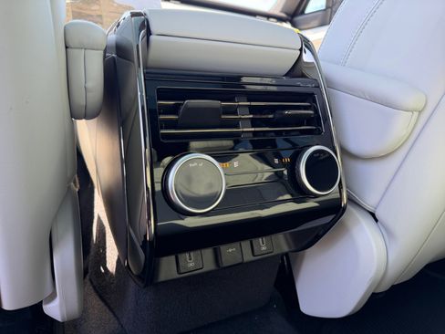 New 2026 Land Rover Range Rover Sport SE AWD/4WD image 18