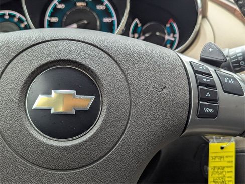 Used 2009 Chevrolet Malibu LTZ w/ HFV6 Engine Package image 15