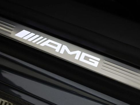 Used 2022 Mercedes-Benz SL 63 AMG 4MATIC w/ AMG Aerodynamic Package image 46