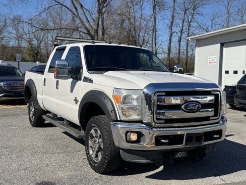 Used 2011 Ford F350 Lariat w/ Lariat Interior Pkg image 4
