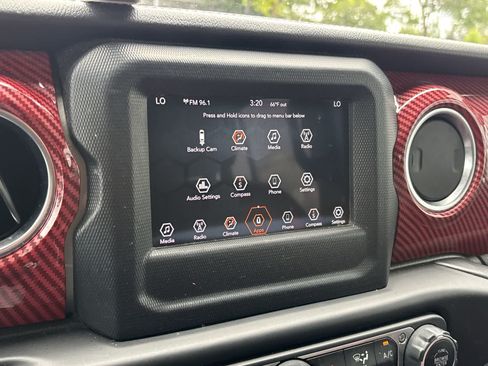 Certified 2020 Jeep Wrangler Unlimited Sahara AWD/4WD image 15