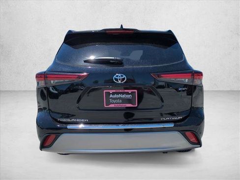 New 2026 Toyota Highlander Platinum AWD/4WD image 8