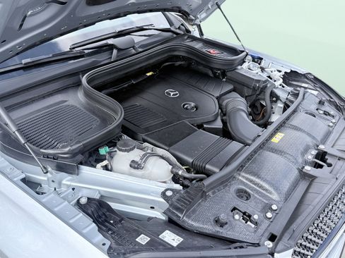 Used 2025 Mercedes-Benz GLE 450e 4MATIC w/ AMG Line Exterior image 70